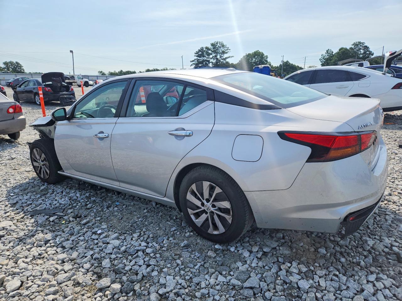 2020 Nissan Altima S - Image 2