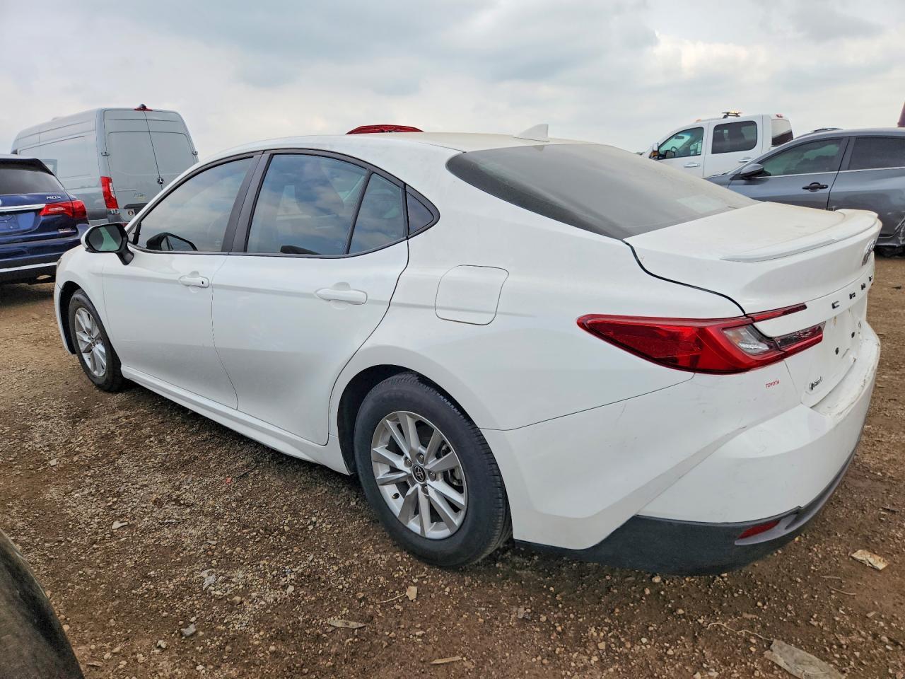 2025 Toyota Camry Se - Фото 2
