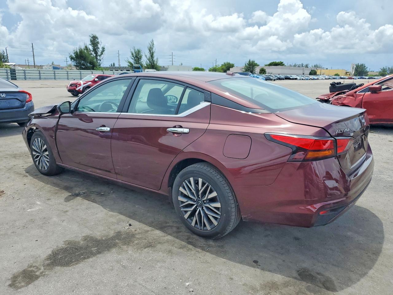 2025 Nissan Altima Sv - Фото 2