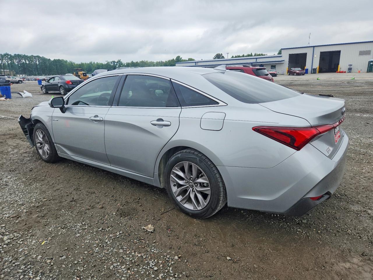 2021 Toyota Avalon Xle - Фото 2