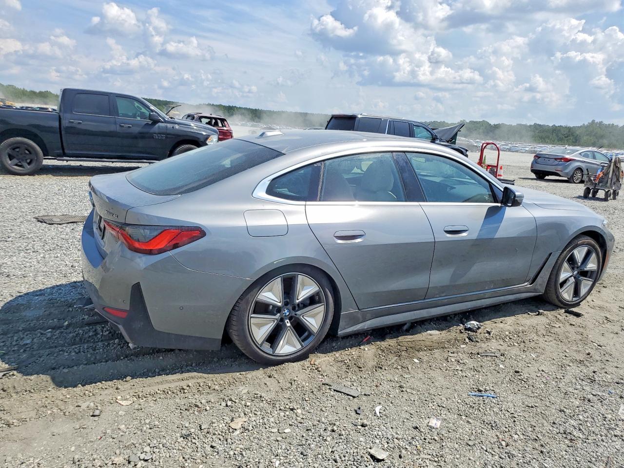 2025 BMW I4 xDrive 40 - Фото 3