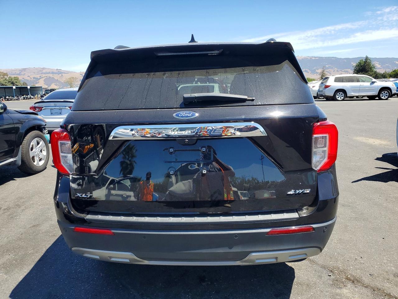 2023 Ford Explorer Xlt - Image 6