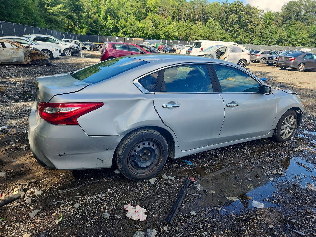 2016 Nissan Altima 2.5 S - Image 3