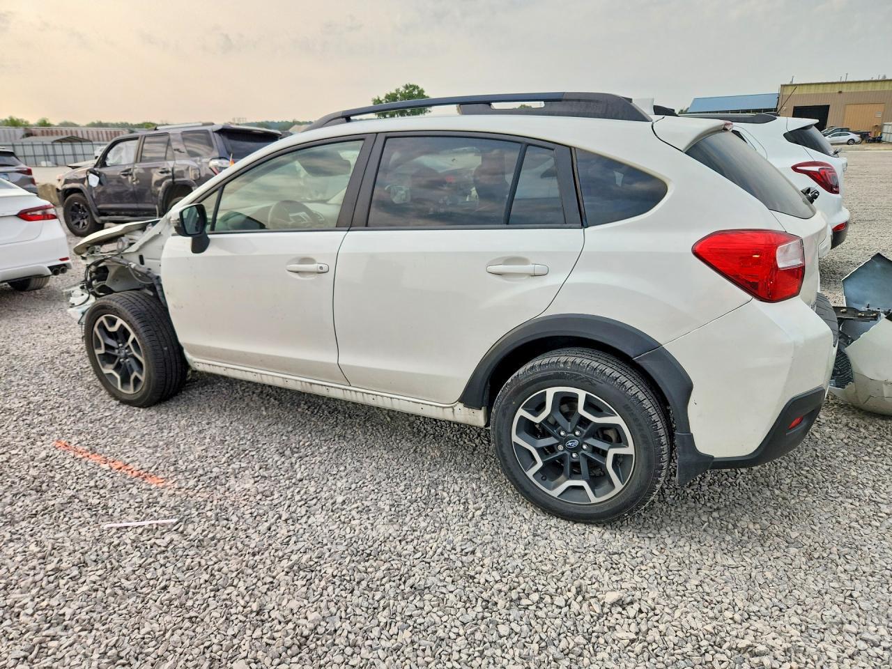 2016 Subaru Crosstrek Limited - Image 2