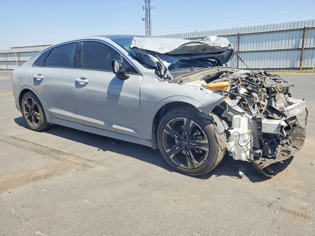 2023 Kia K5 Gt Line - Image 4