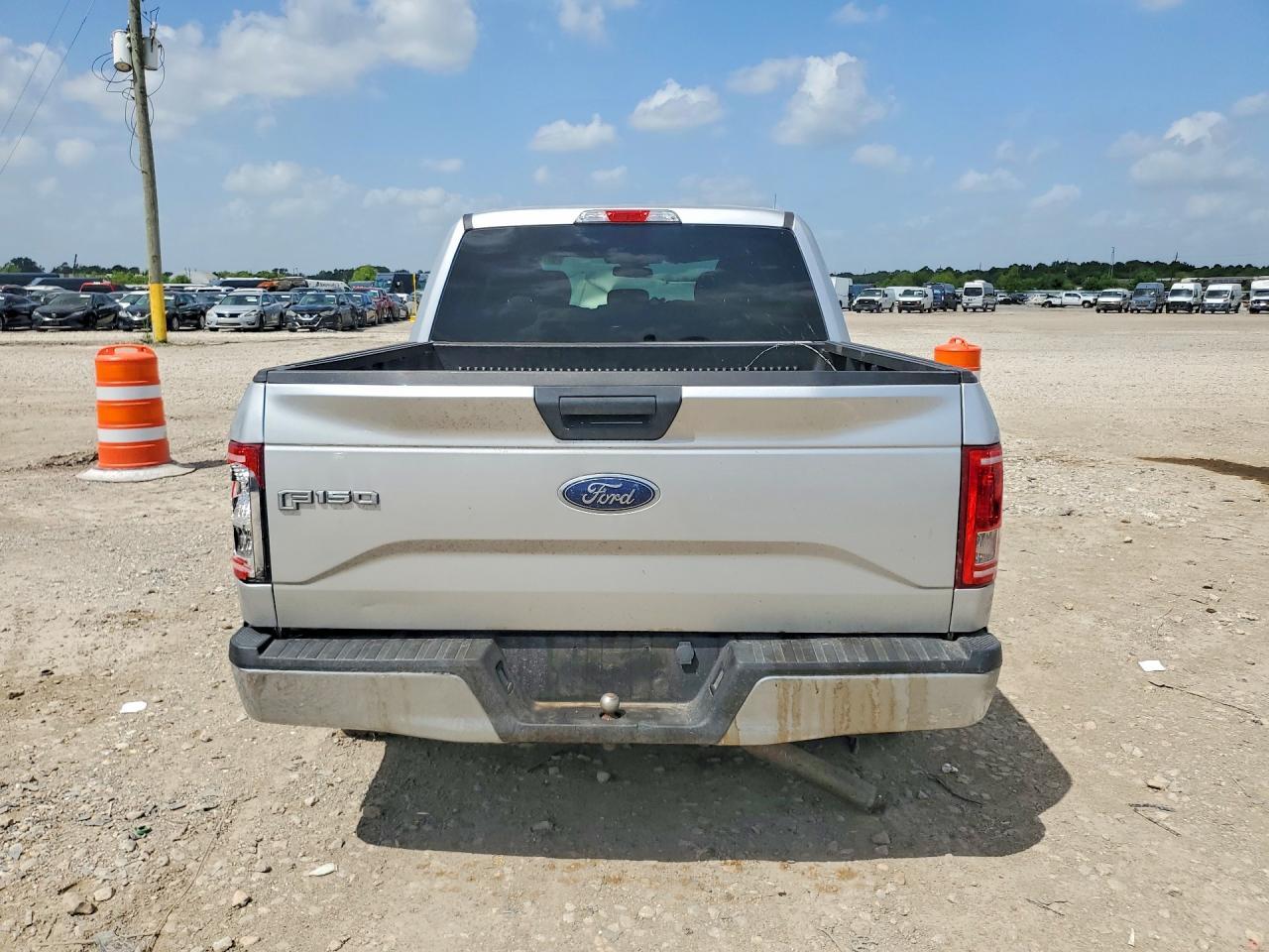 2017 Ford F150 Supercrew - Image 6