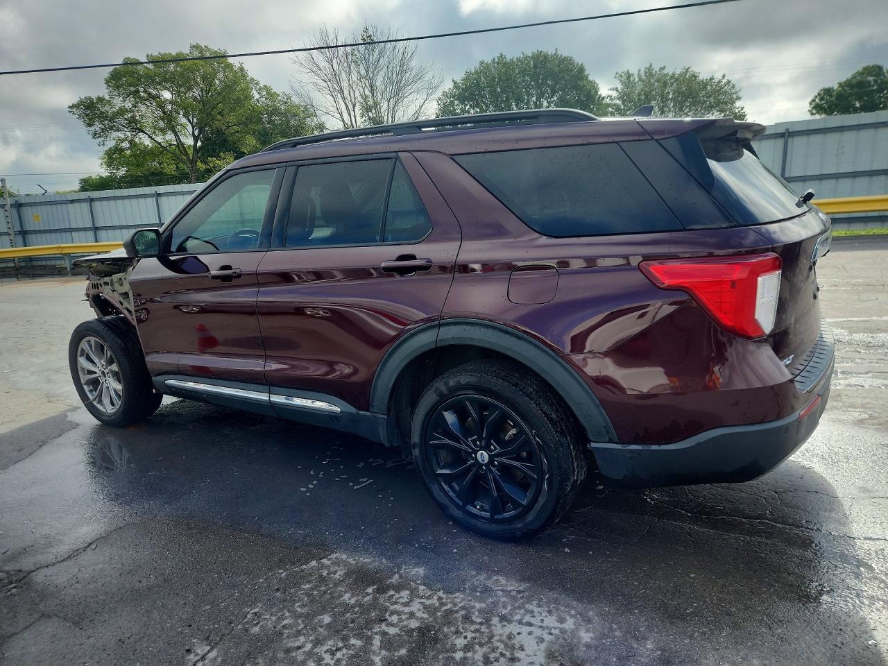 2022 Ford Explorer Xlt - Фото 2