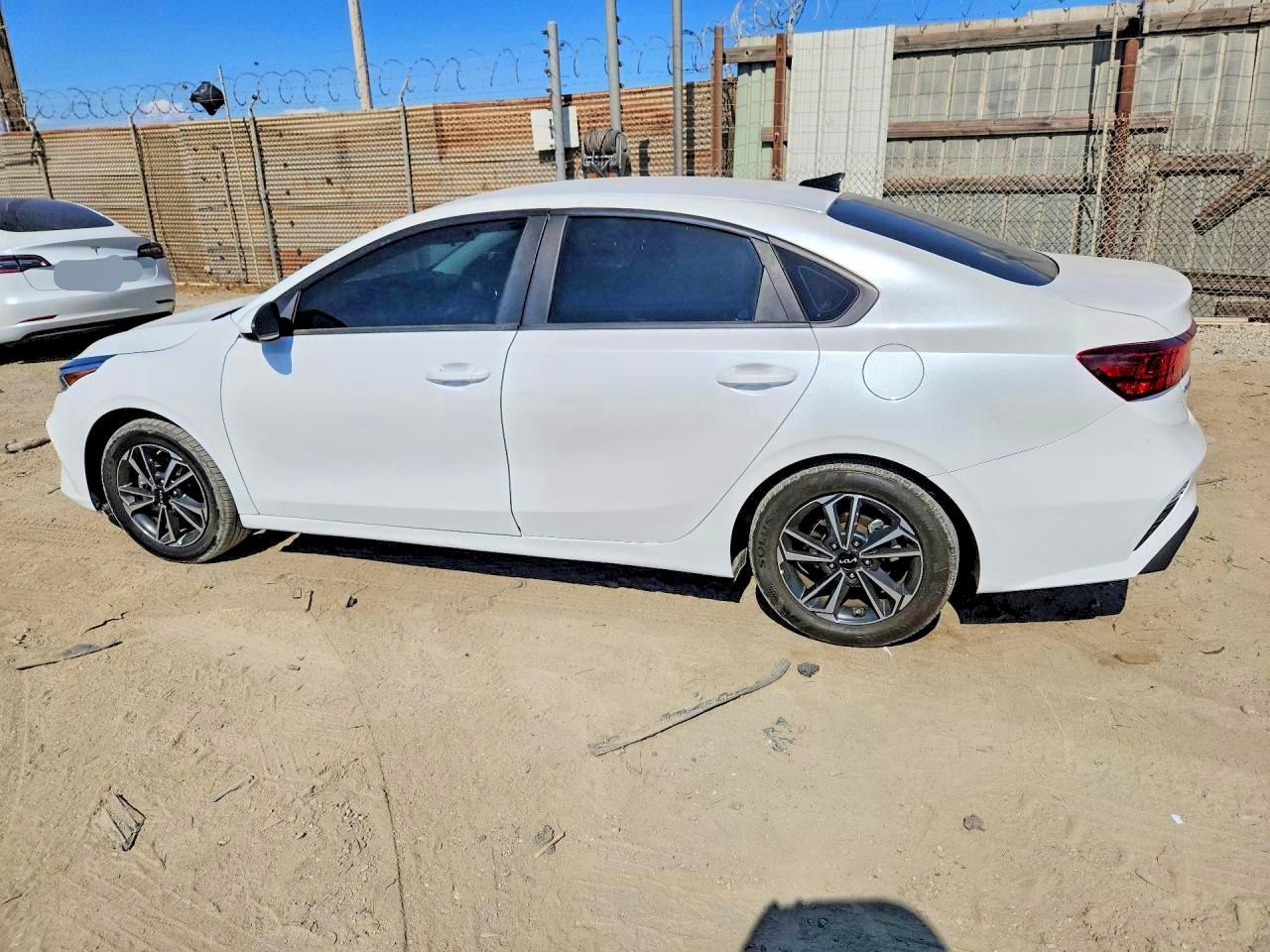2024 Kia Forte Lxs - Image 2