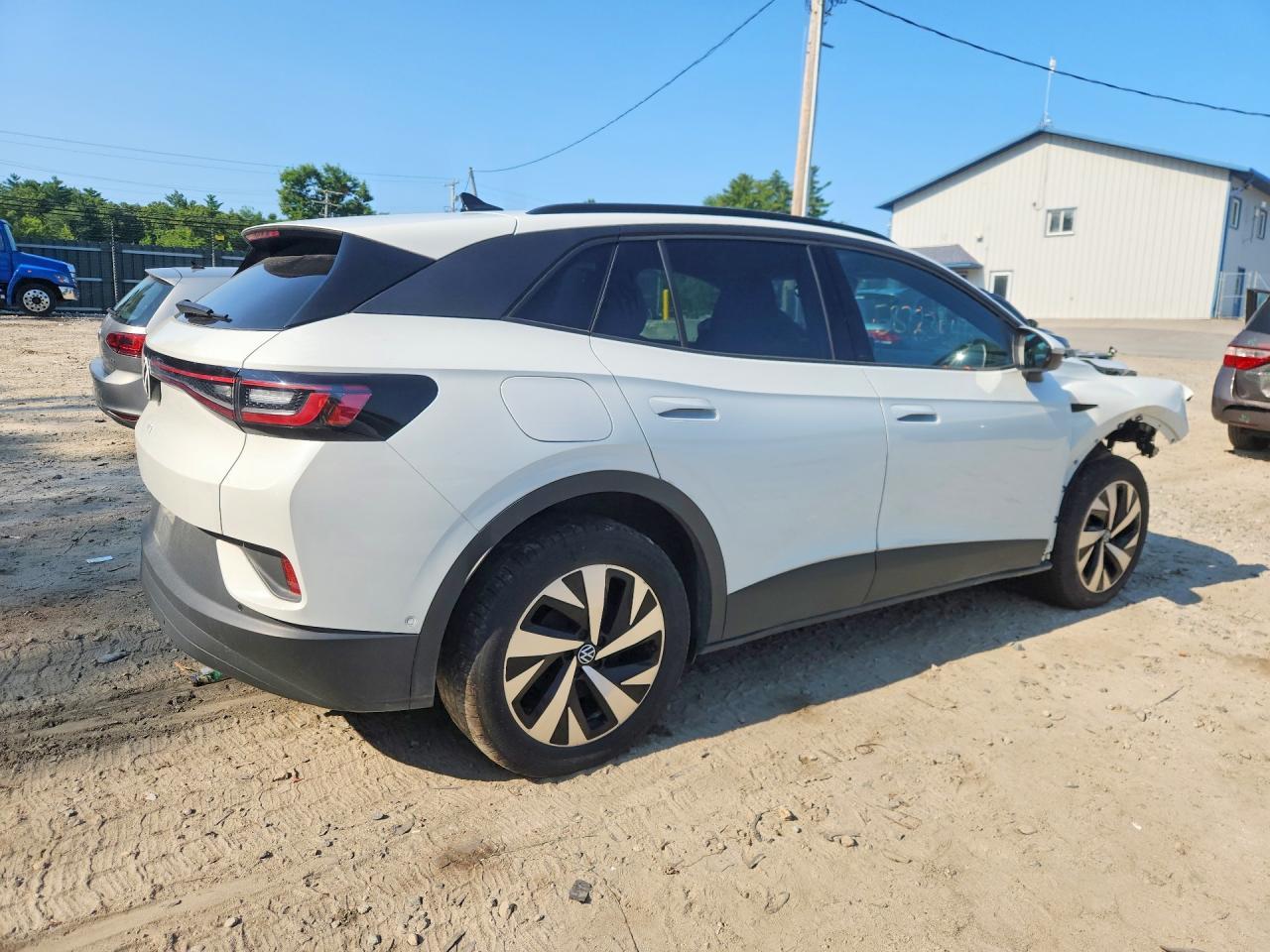 2023 Volkswagen Id.4 Pro - Image 3