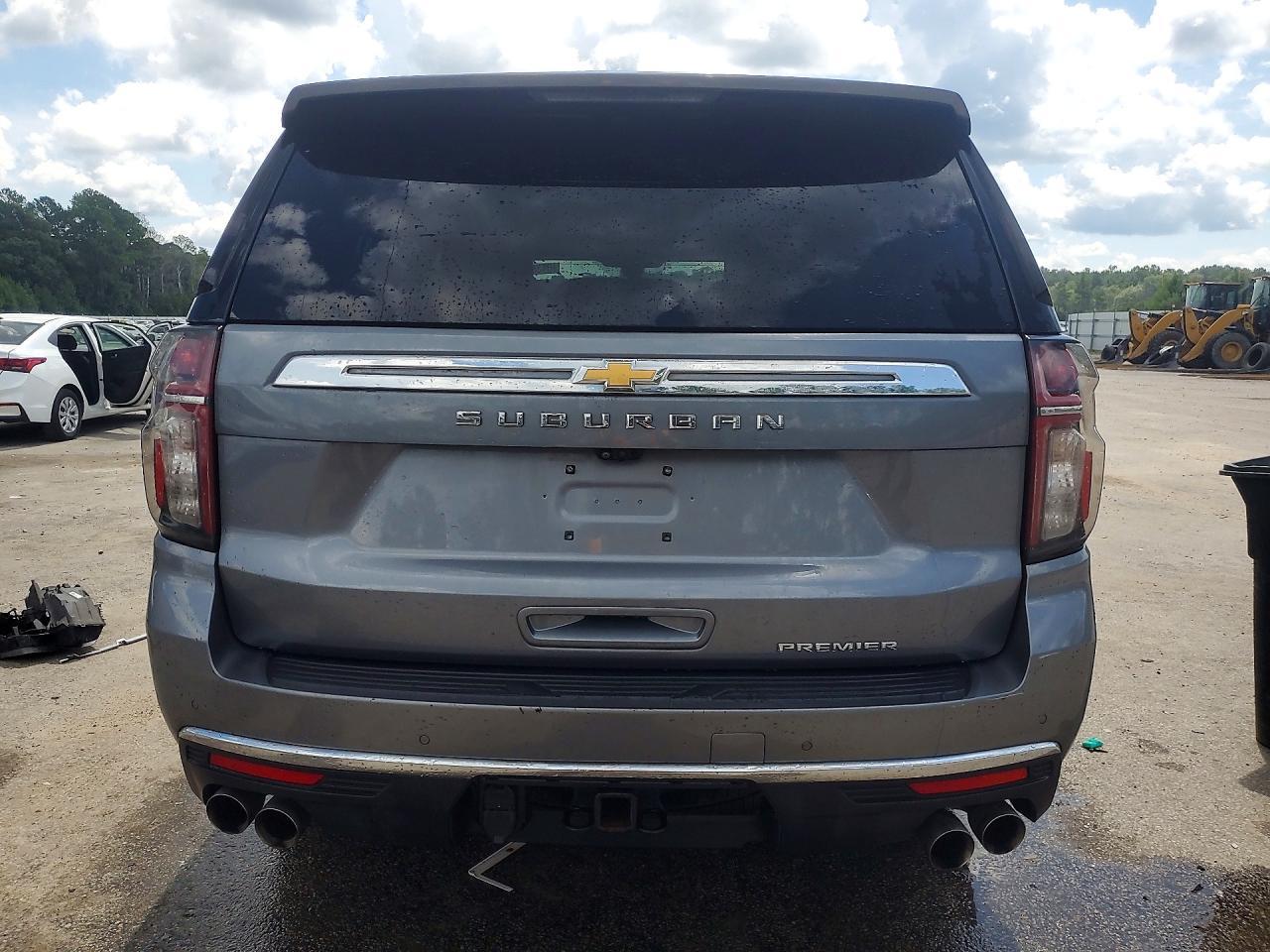 2022 Chevrolet Suburban C1500 Premier - Фото 6