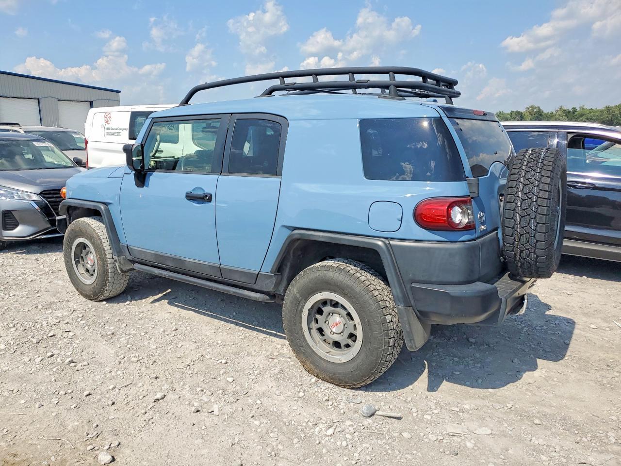 2014 Toyota Fj Cruiser Base - Фото 2