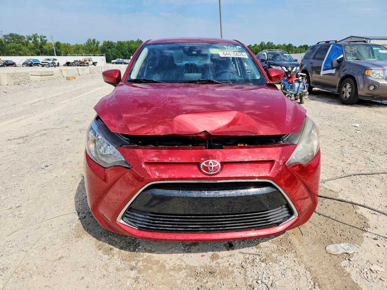 2017 Toyota Yaris Ia Base - Фото 5