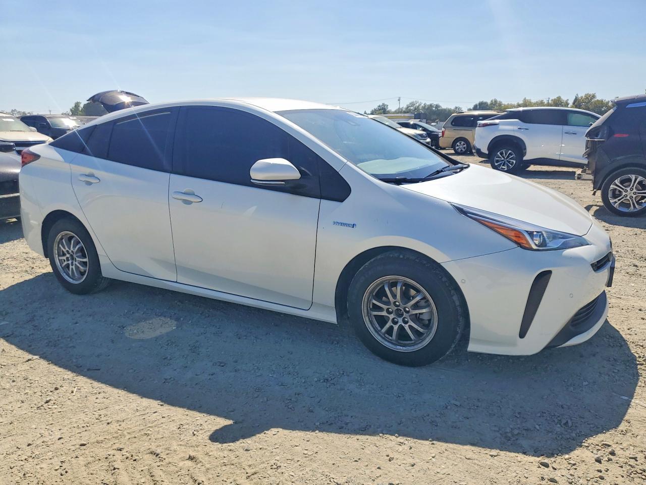 2022 Toyota Prius Le - Фото 4
