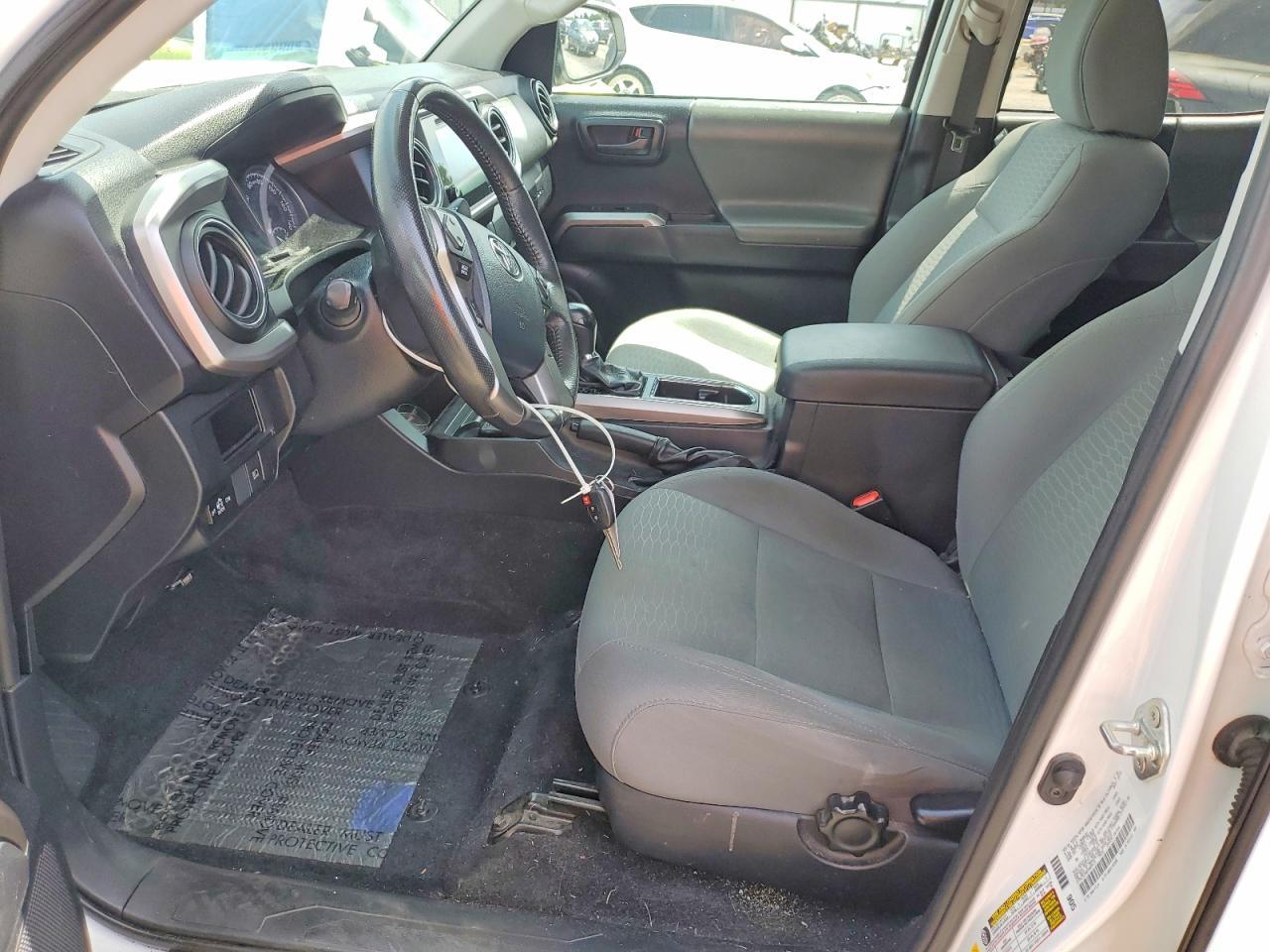 2019 Toyota Tacoma Sr5 V6 - Image 7