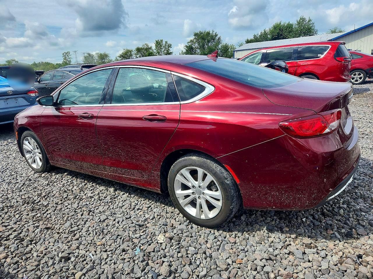 2016 Chrysler 200 Limited - Фото 2
