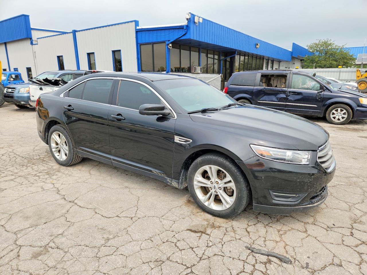 2015 Ford Taurus Sel - Фото 4