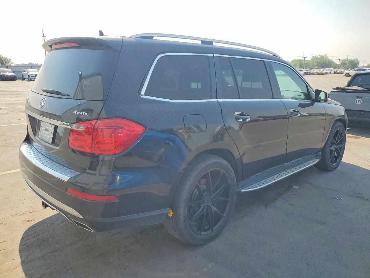 2013 Mercedes-Benz Gl 450 4Matic - Image 3