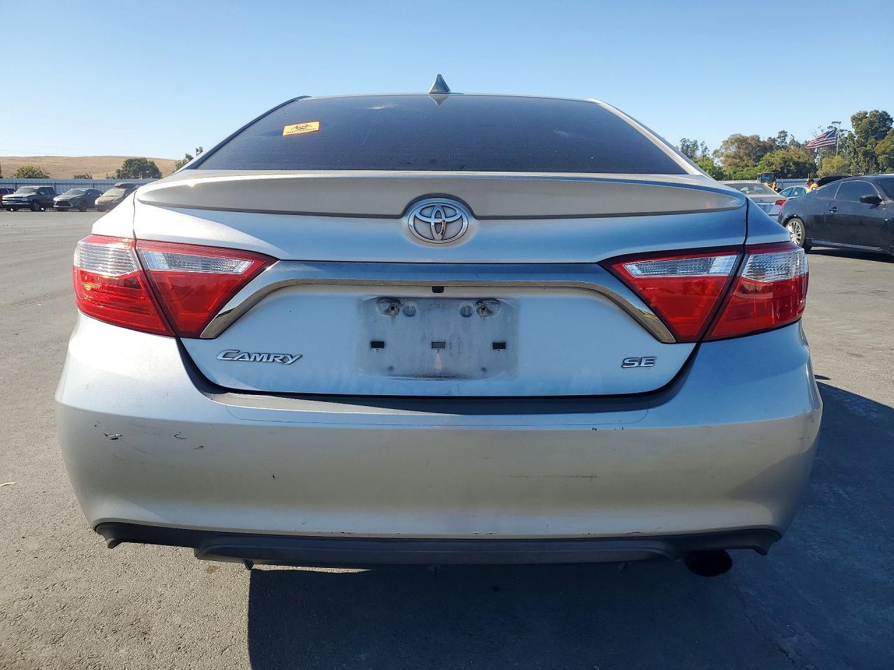 2017 Toyota Camry Se - Image 6