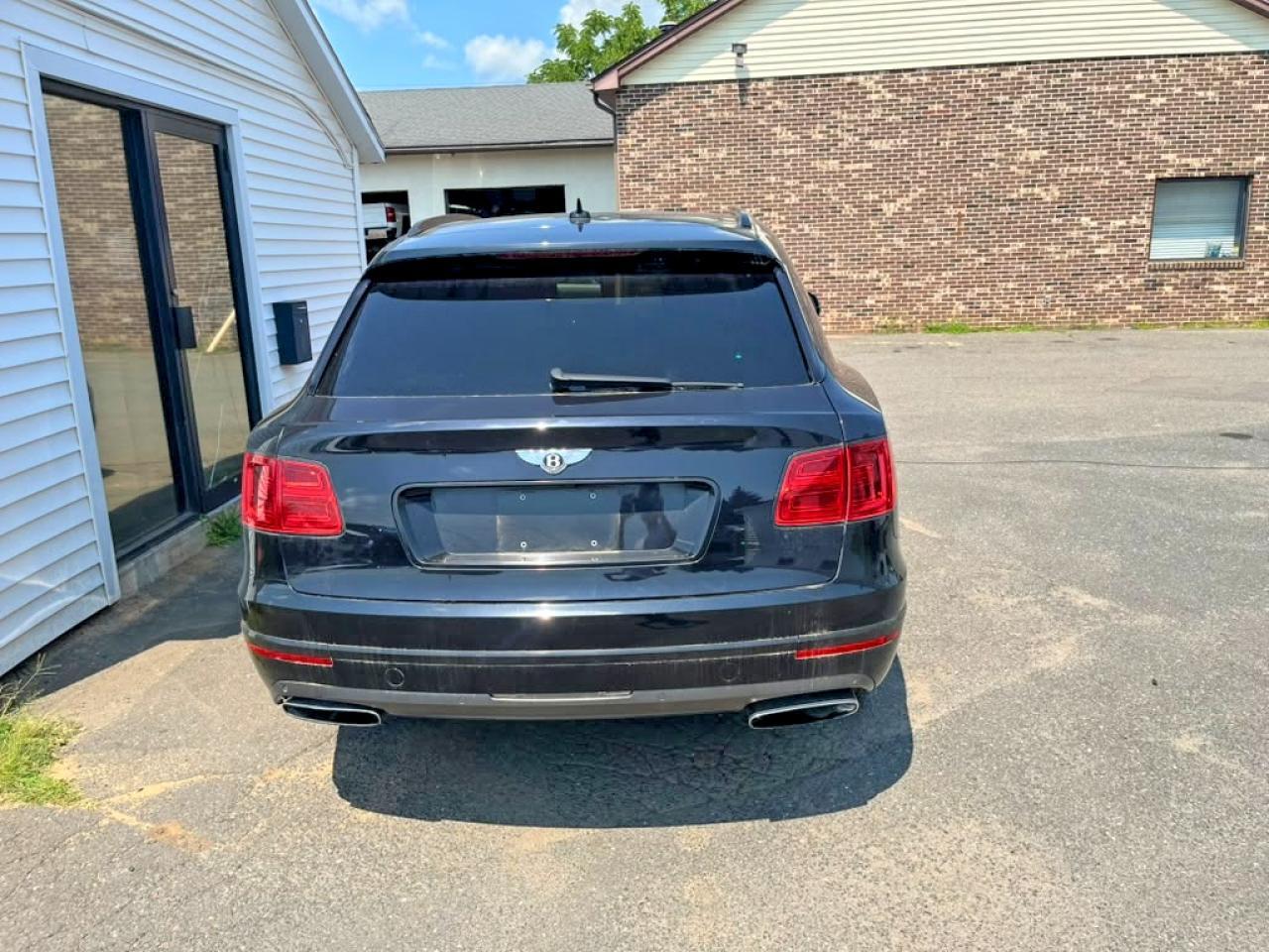 2017 Bentley Bentayga - Image 5