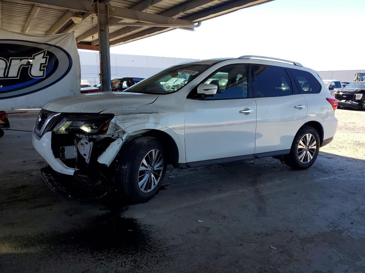 2020 Nissan Pathfinder Sl