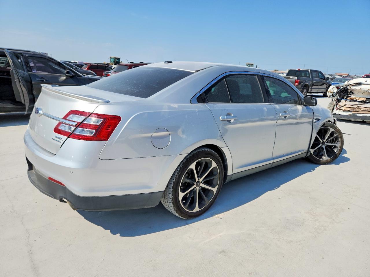 2014 Ford Taurus Sel - Image 3