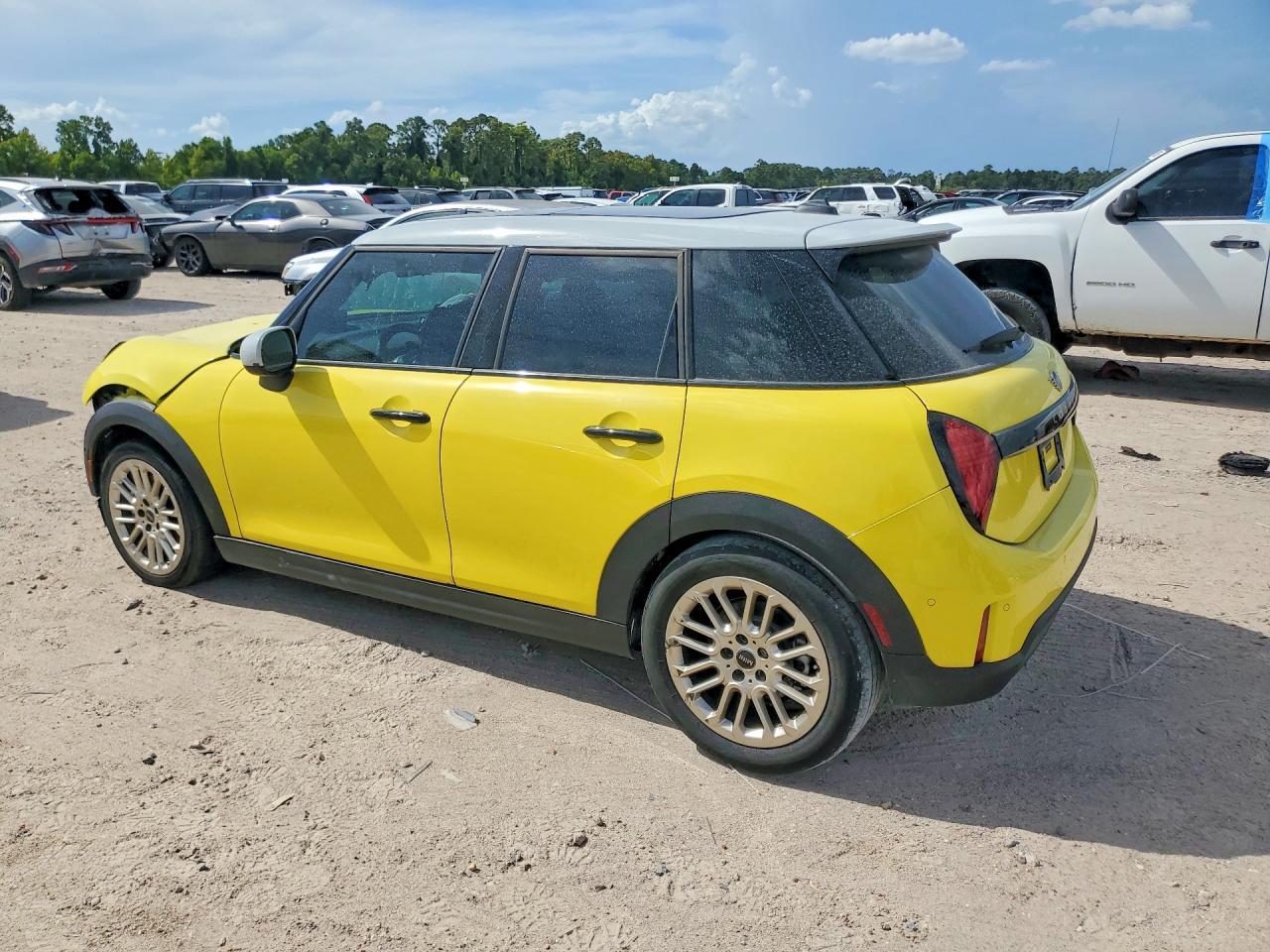 2025 Mini Cooper S - Фото 2