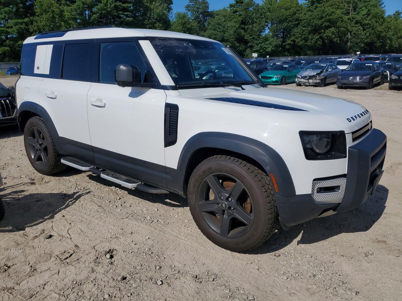 2022 Land Rover Defender 110 Se - Image 4