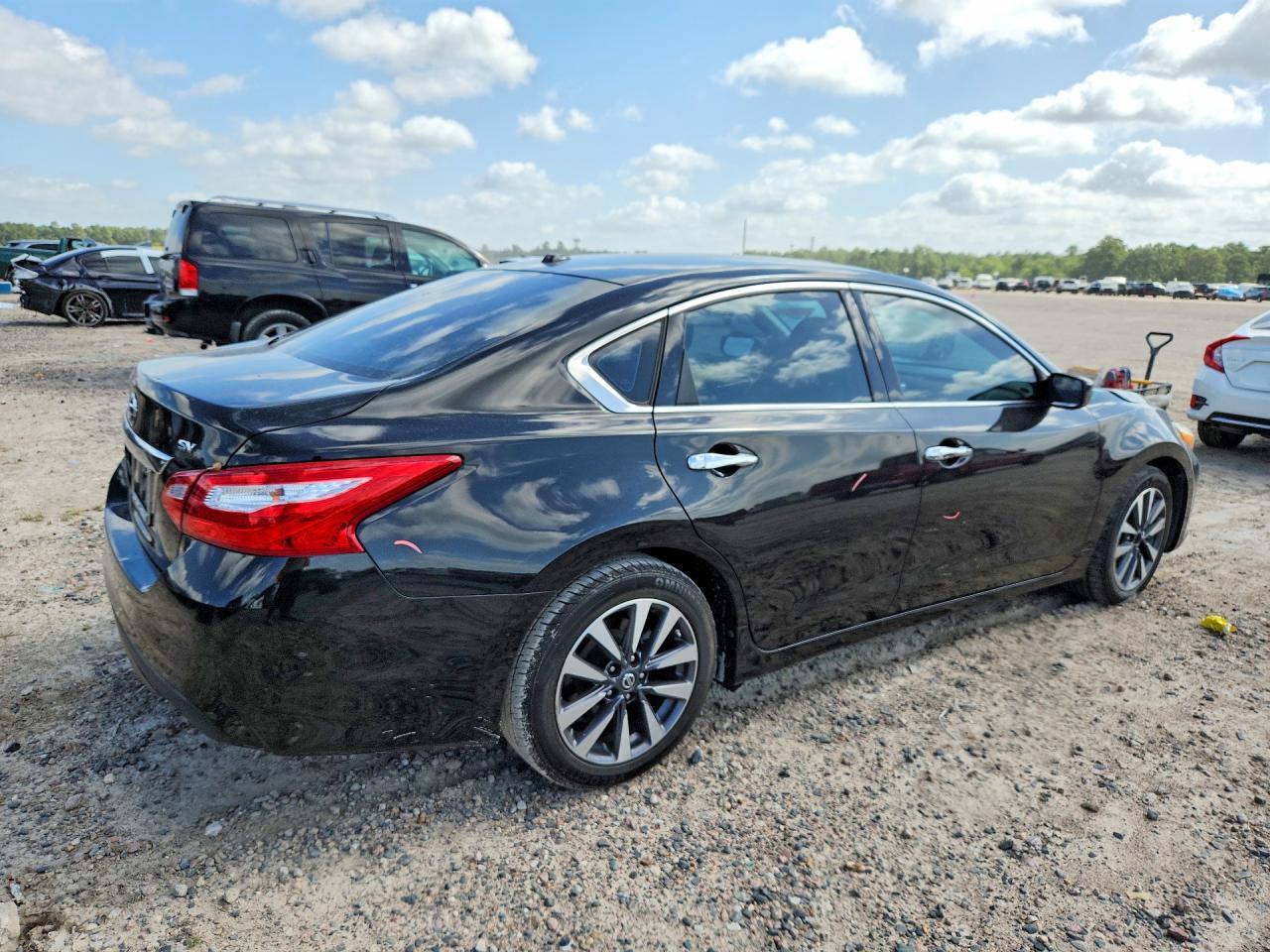 2017 Nissan Altima 2.5 Sv - Фото 3