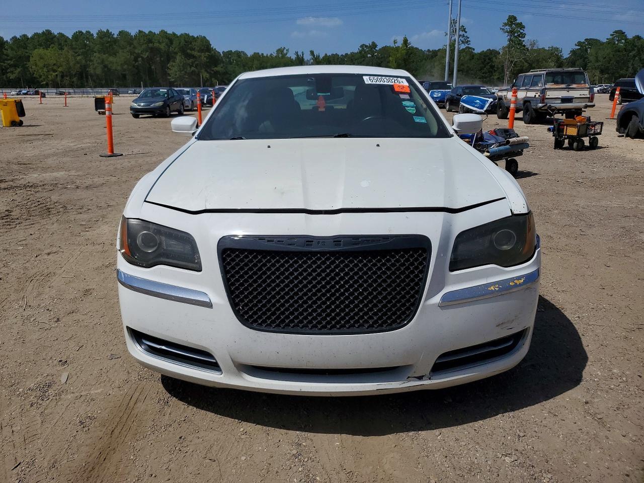 2014 Chrysler 300 - Фото 5