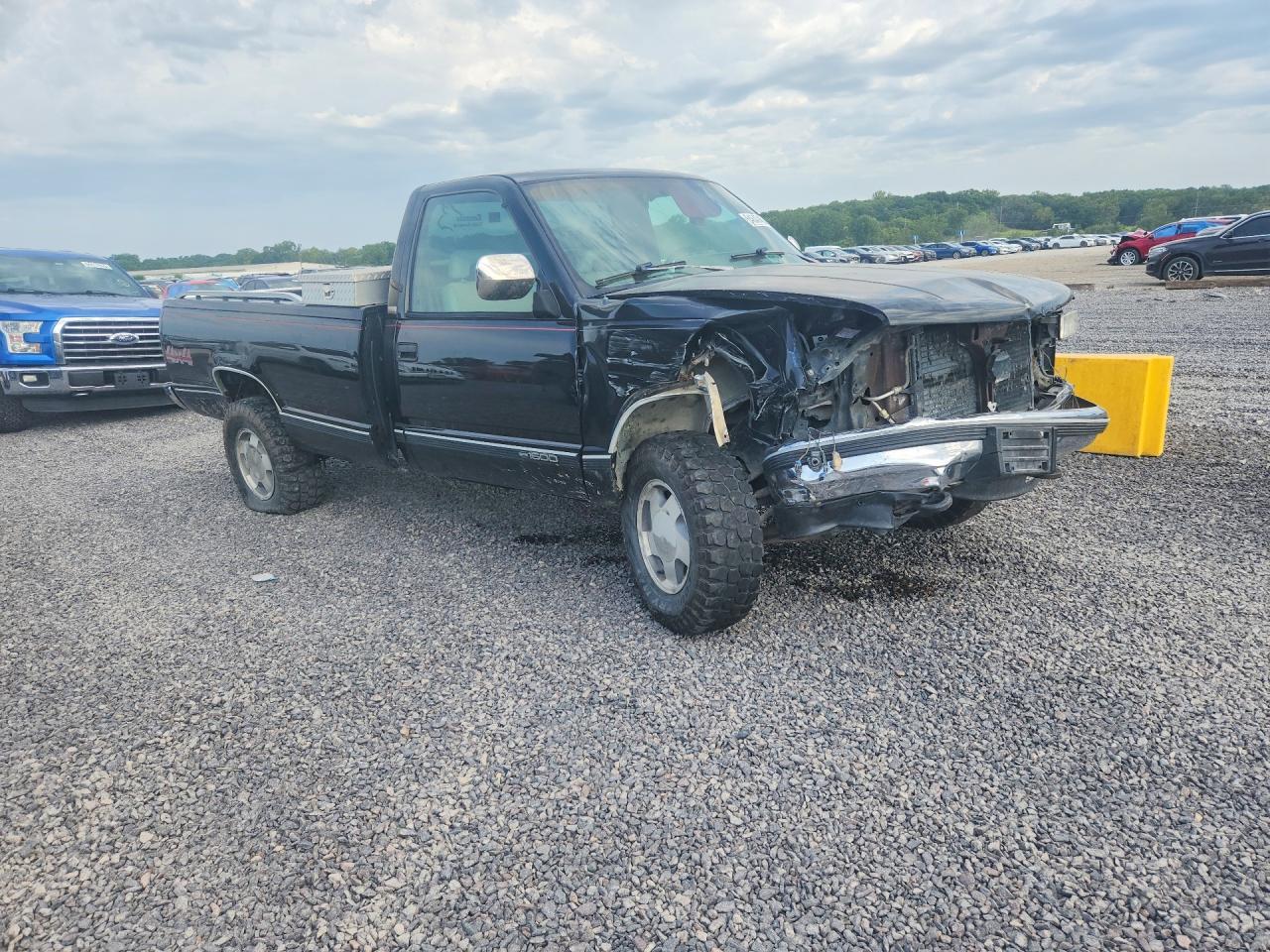 1994 Chevrolet Gmt-400 K1500 - Image 4