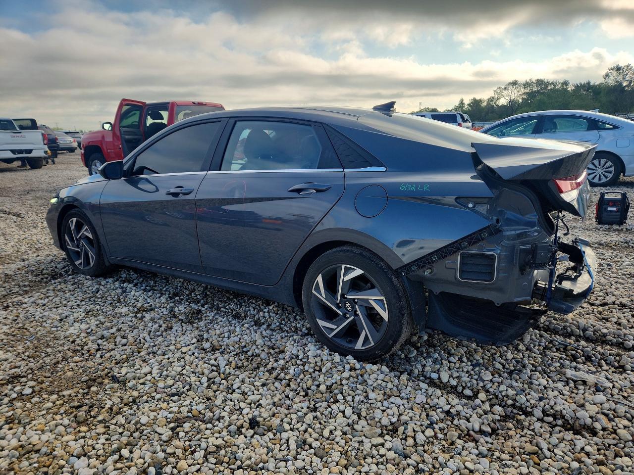 2024 Hyundai Elantra Sel - Фото 2
