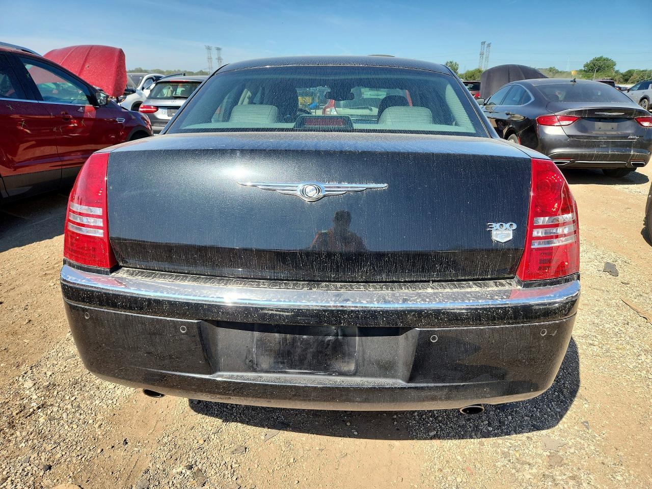 2005 Chrysler 300C - Фото 6
