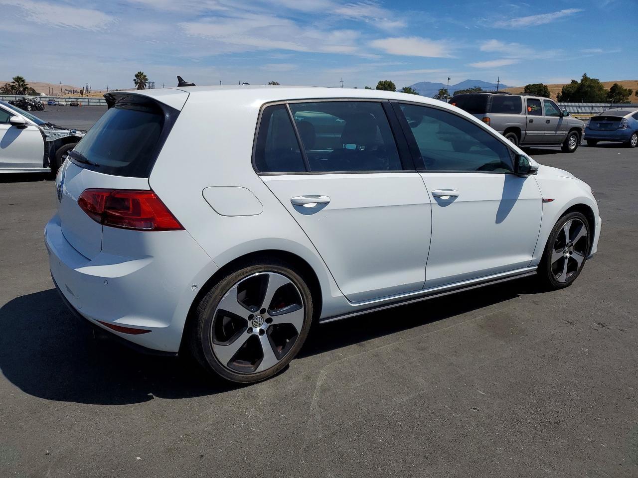 2017 Volkswagen Gti S/Se - Фото 3