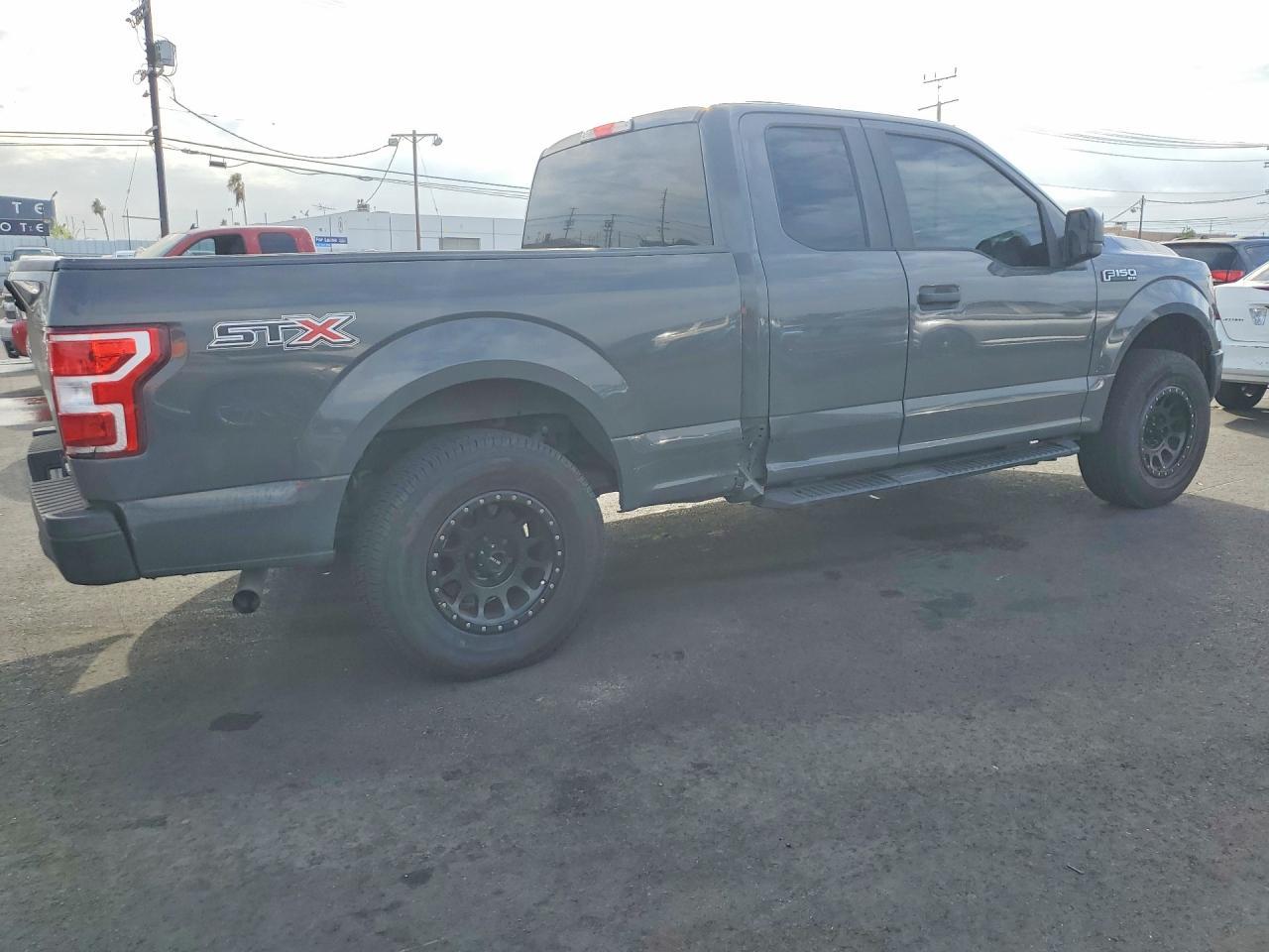 2018 Ford F150 Super Cab - Фото 3