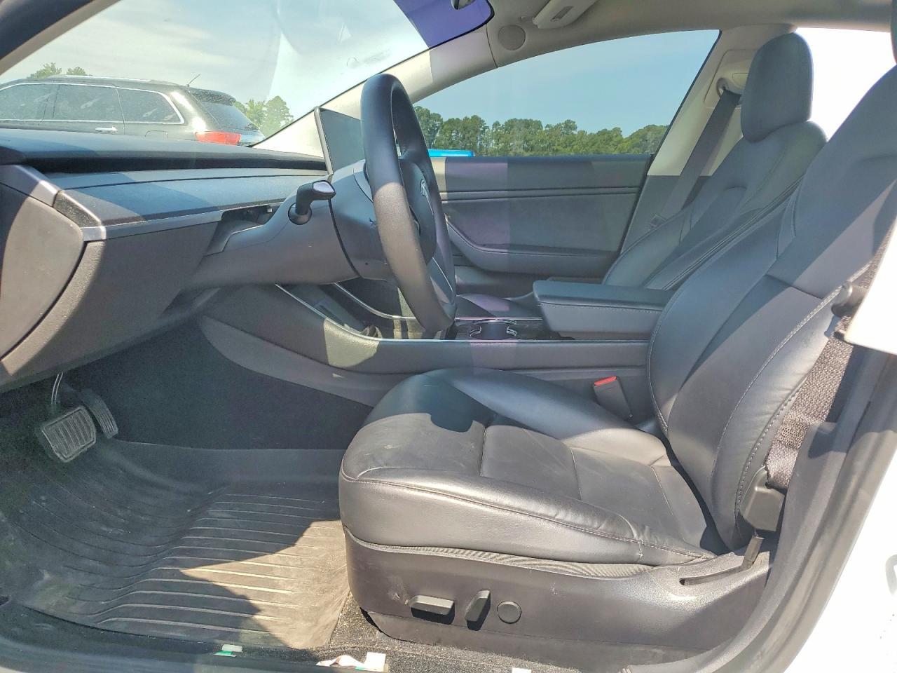 2020 Tesla Model 3 - Фото 7