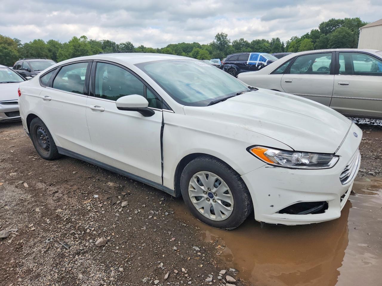 2013 Ford Fusion S - Image 4