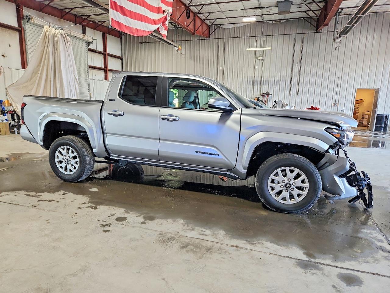 2025 Toyota Tacoma Sr5 - Image 4