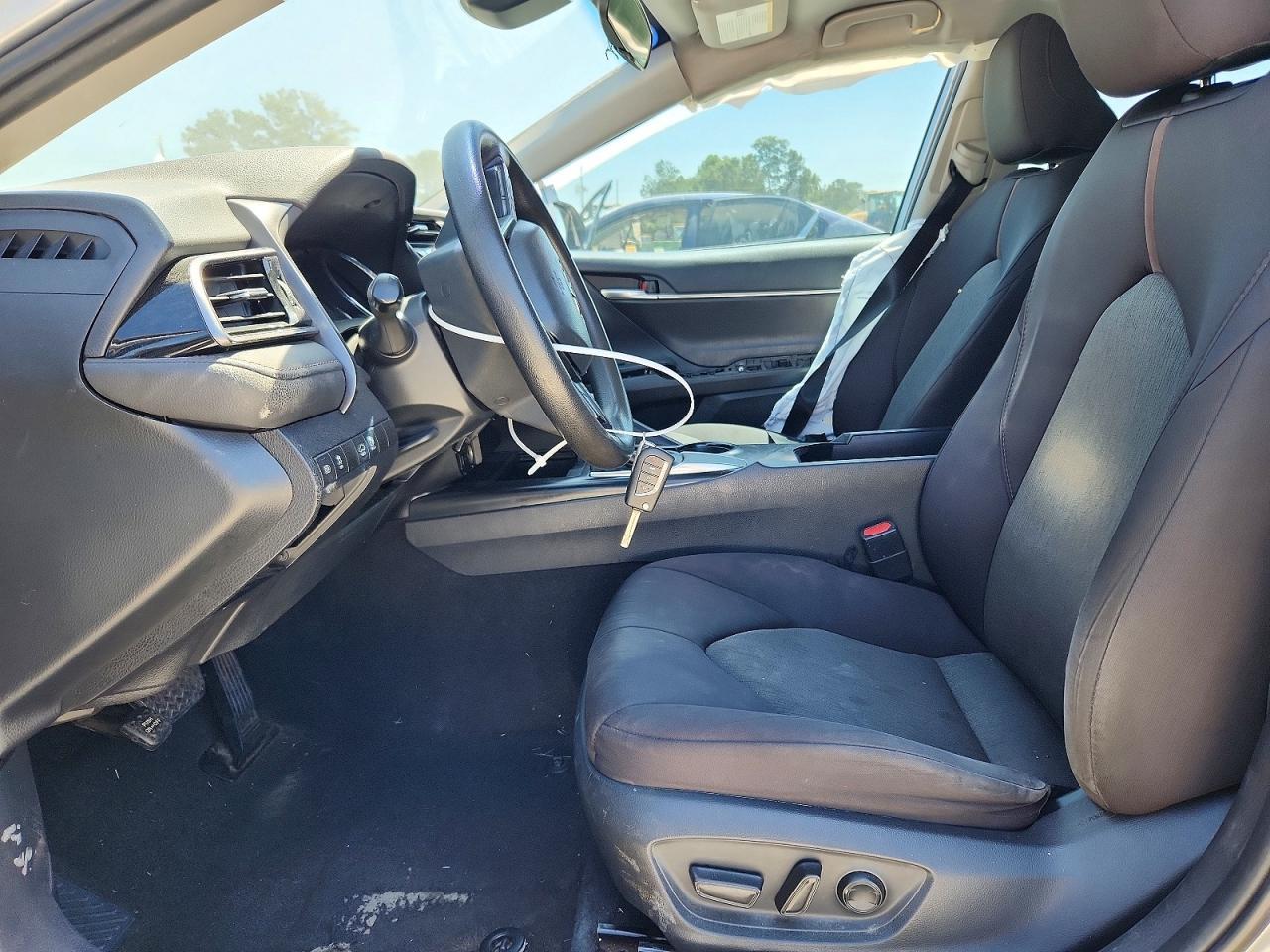 2019 Toyota Camry - Фото 7
