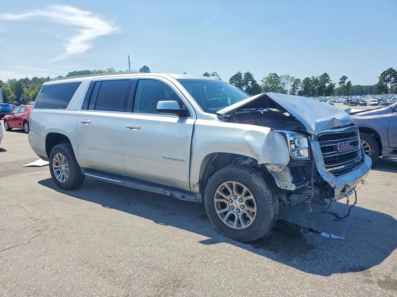 2019 GMC Yukon Xl C1500 Slt - Image 4