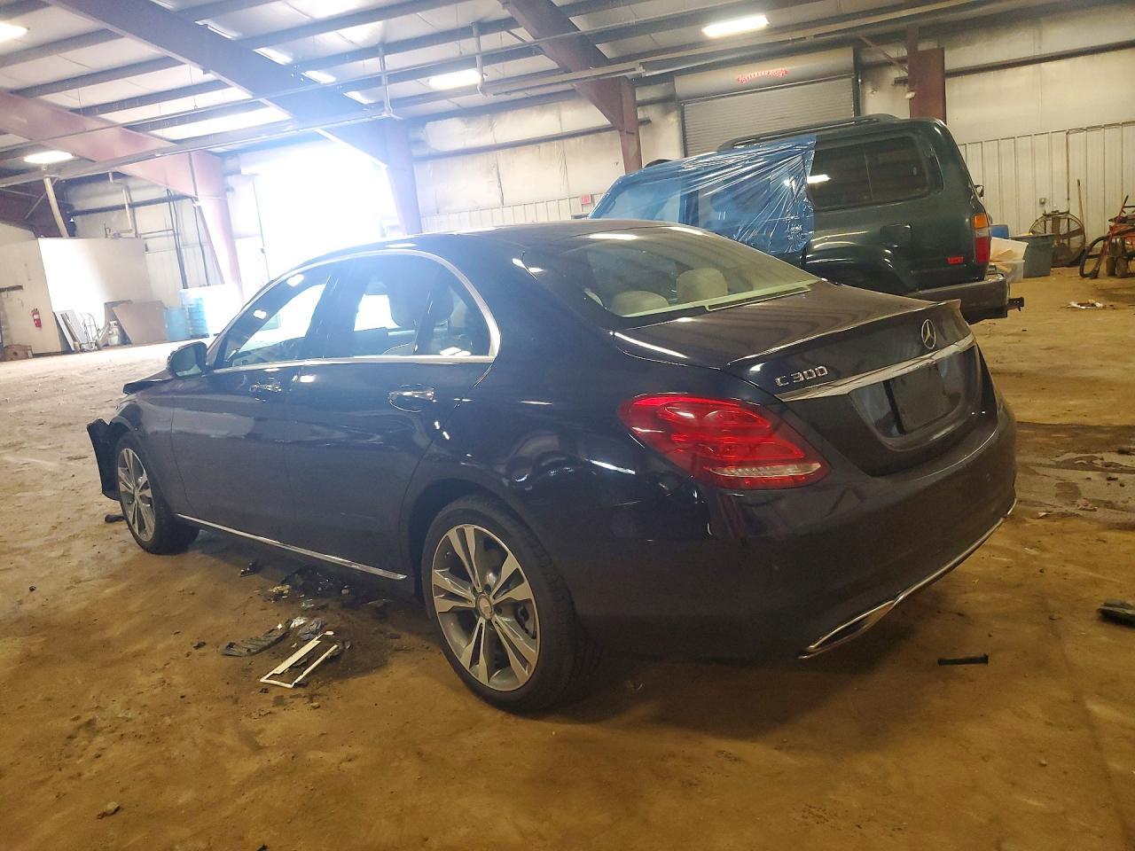 2016 Mercedes-Benz C 300 4Matic - Фото 2