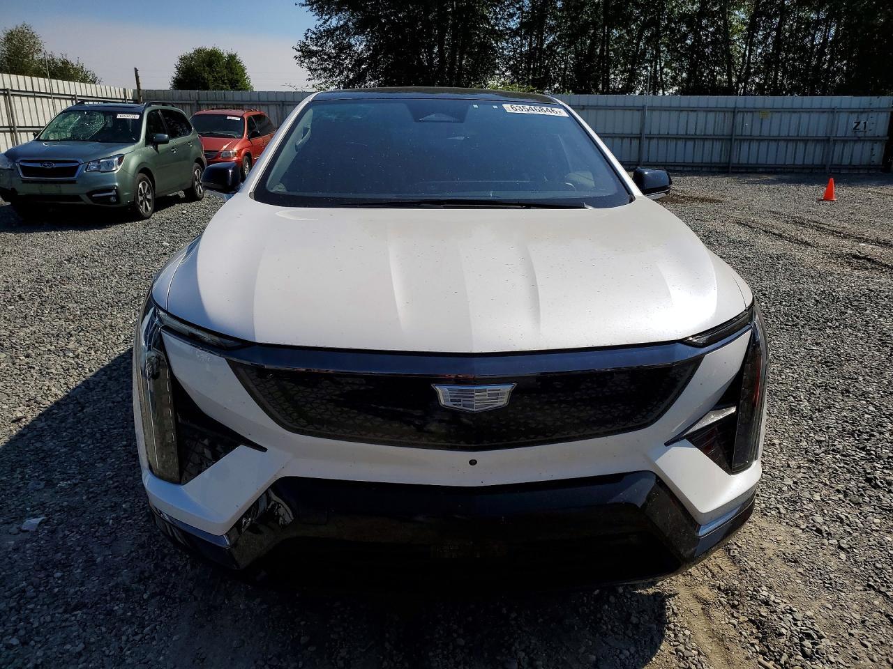 2025 Cadillac Optiq Sport - Фото 5