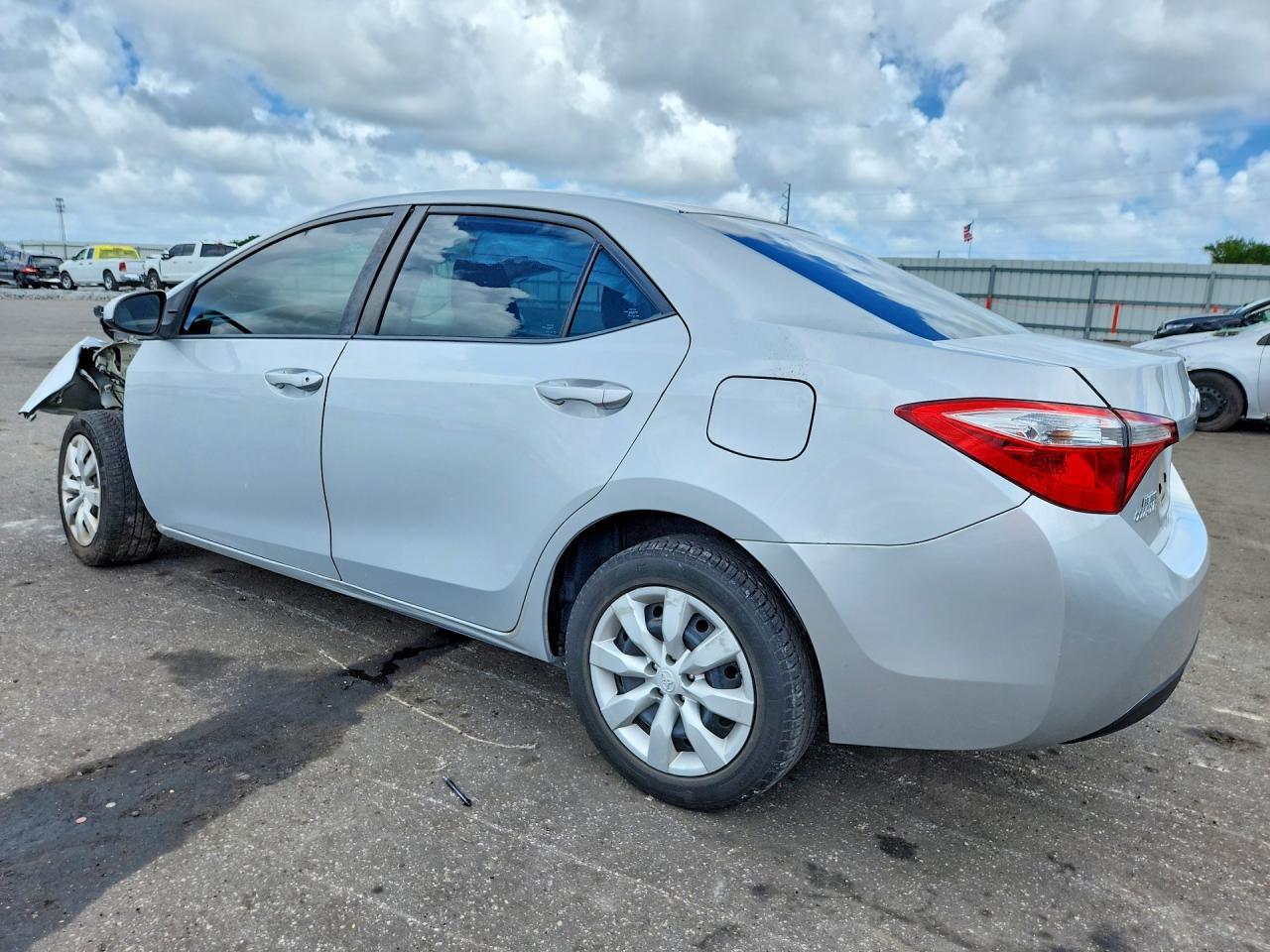 2015 Toyota Corolla Le - Image 2