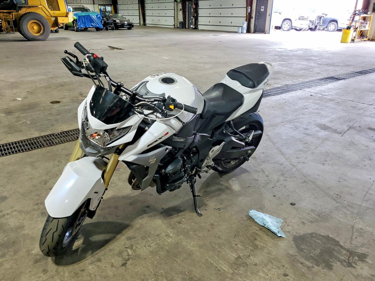 2016 Suzuki Gsx-S750 - Фото 3