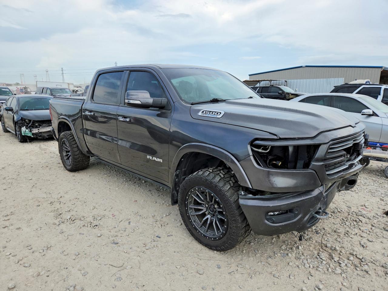 2021 Ram 1500 Laramie - Фото 4