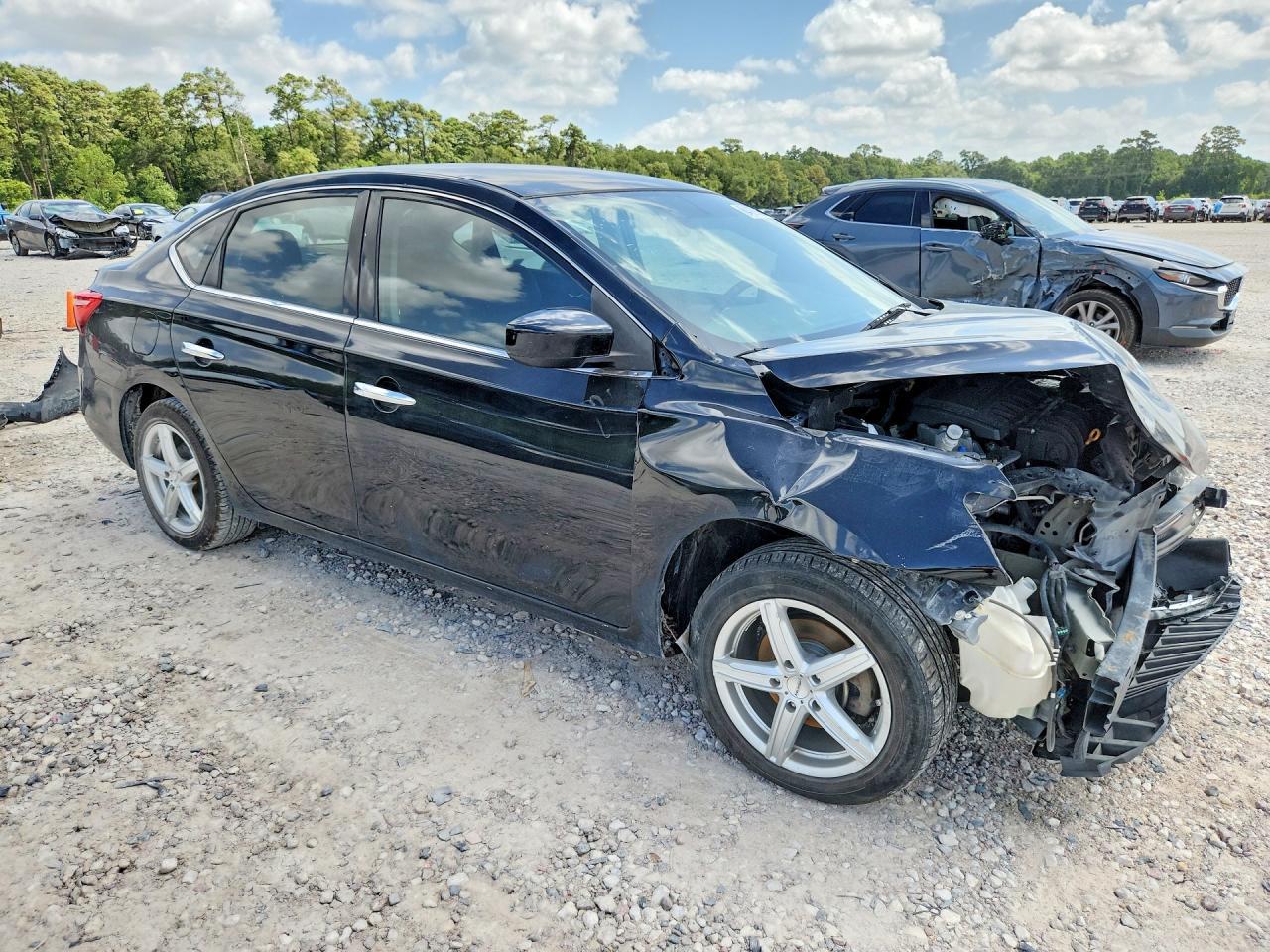 2017 Nissan Sentra S - Фото 4