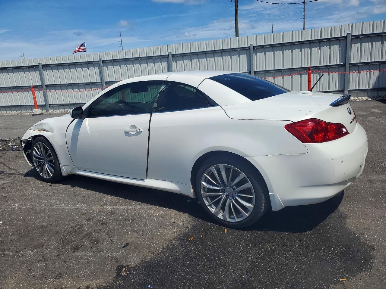 2012 Infiniti G37 Convertible Base - Image 2
