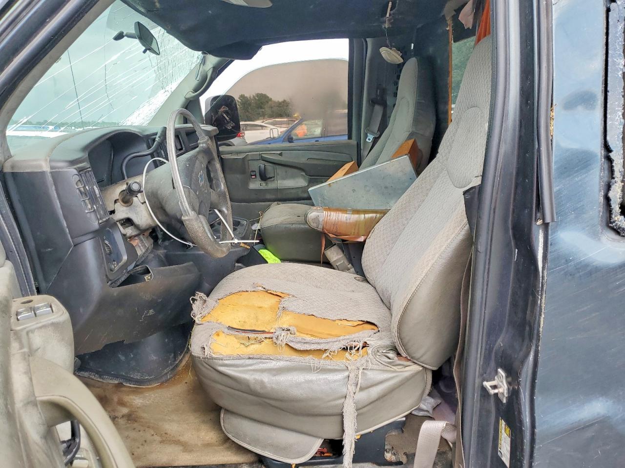 2005 Chevrolet Express G2500 - Фото 7