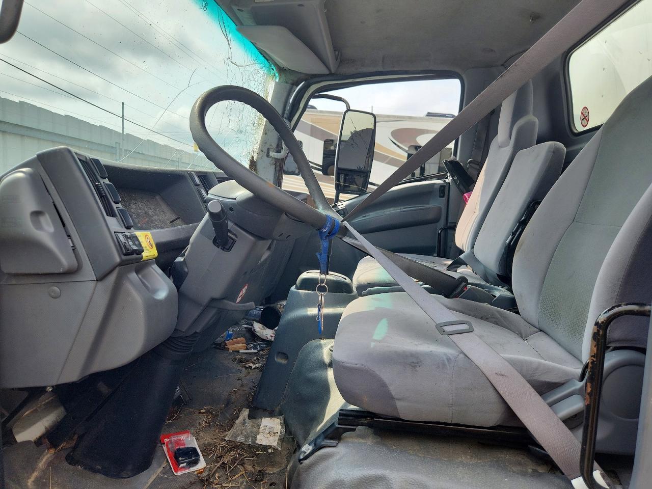 2016 Isuzu Npr Hd Box Truck - Image 7
