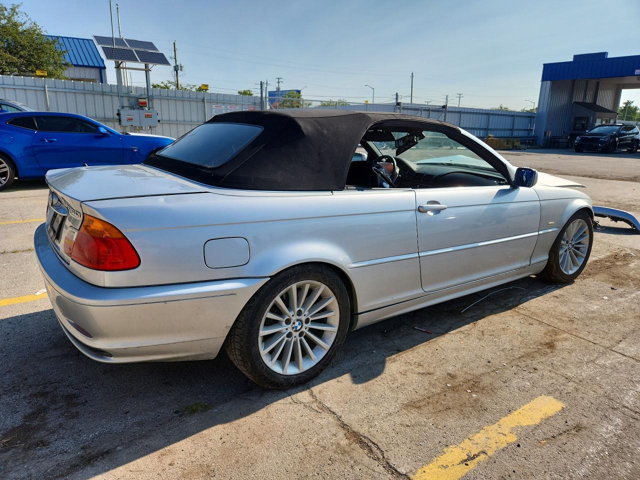 2001 BMW 330 Ci - Image 3