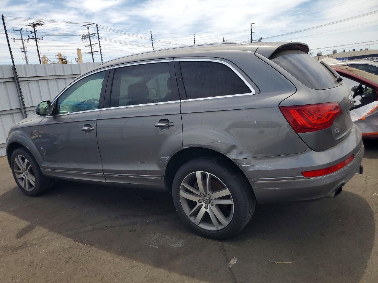 2015 Audi Q7 Premium Plus - Image 2